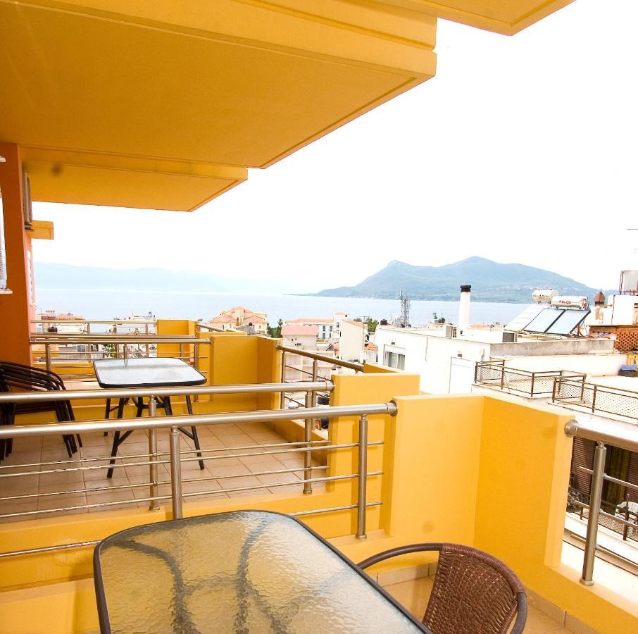 Dolphins Apartments Loutra Edipsou  Exterior photo